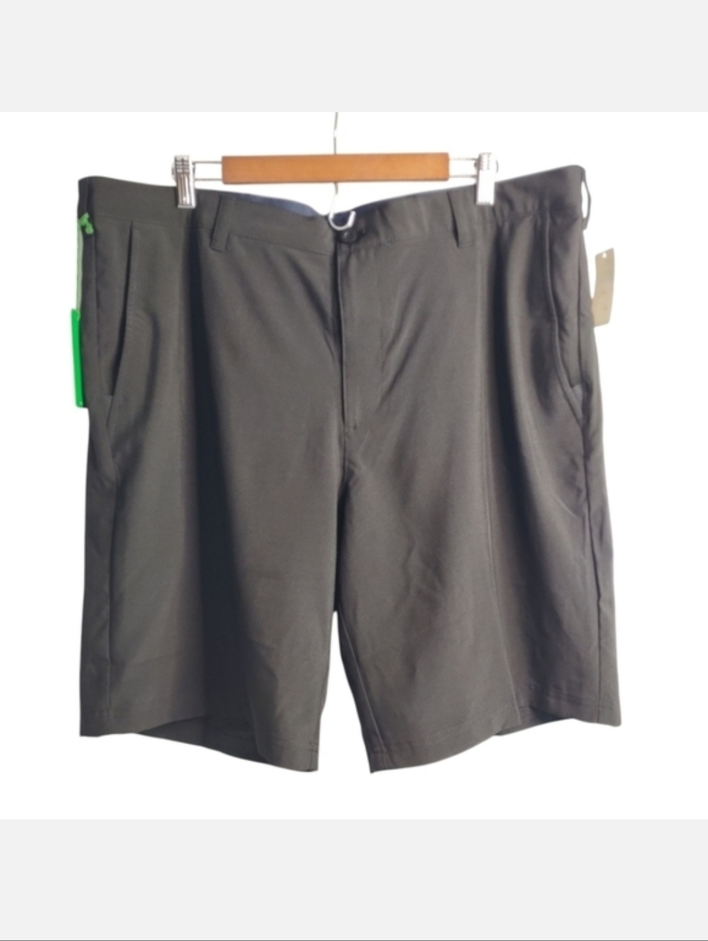 IZOD Men Black Gold Shorts Swing Flex Waistband Stretch Straight Fit Size 40 NWT